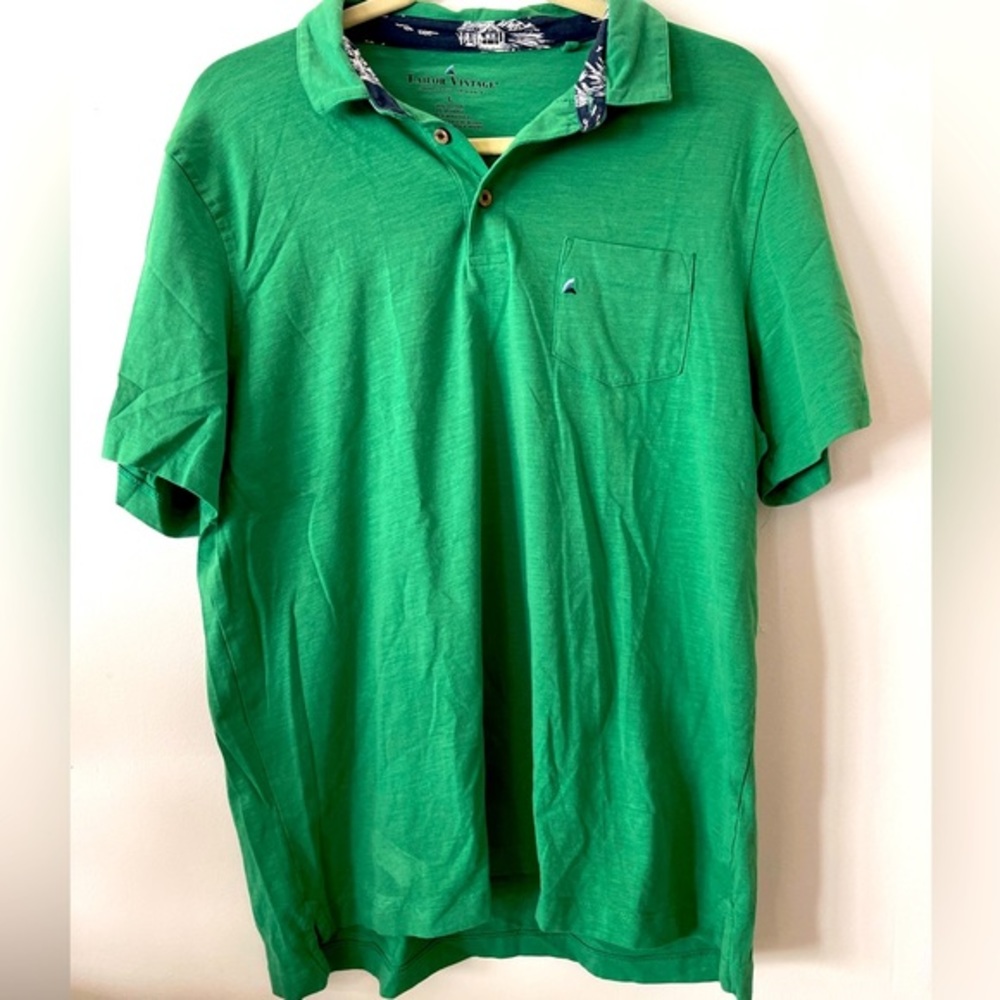 Tailor Vintage Polo. Like new condition.  Green with navy trim. Men’s L‎